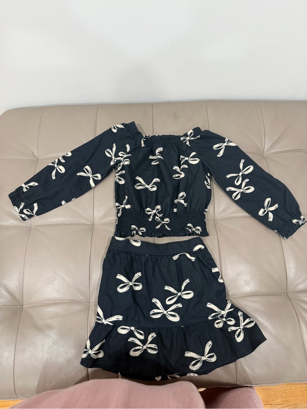 Carter’s Girls Black Bow Print 2-Piece Skirt Set Off-Shoulder Top Cotton size 4 - Picture 5 of 6